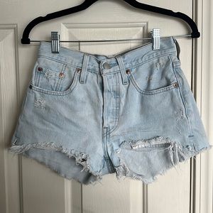 Light blue 501 levi shorts